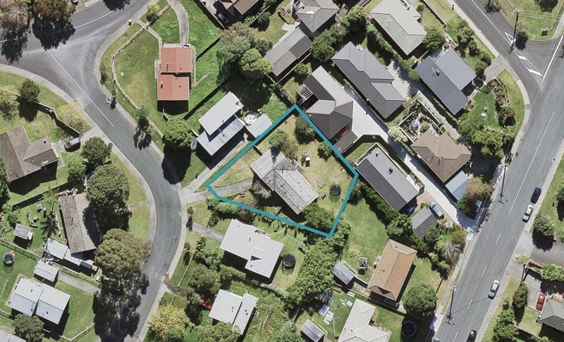 6 Reinga Place, Massey, Auckland - Carousel 1