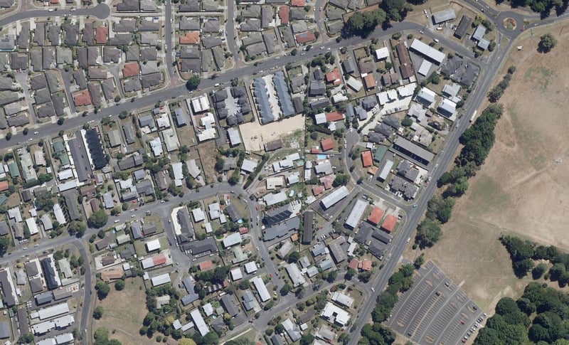 20A May Street, Hamilton East, Hamilton - Carousel 1