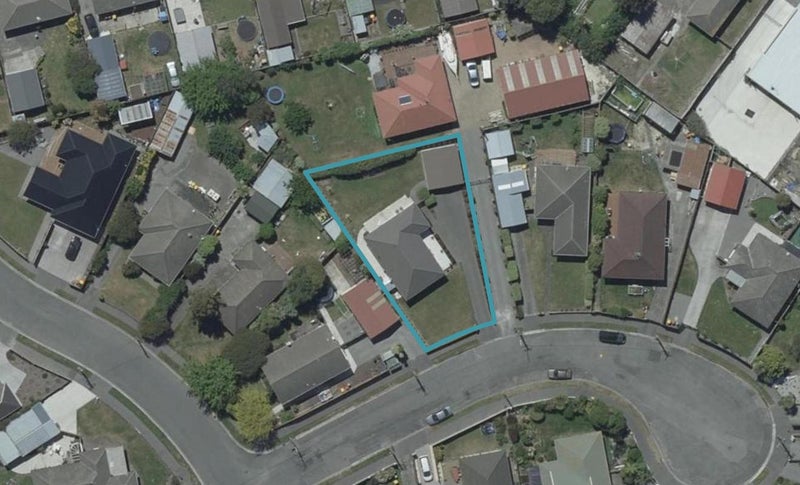 5 Quebec Place, Wainoni, Christchurch - Carousel 1