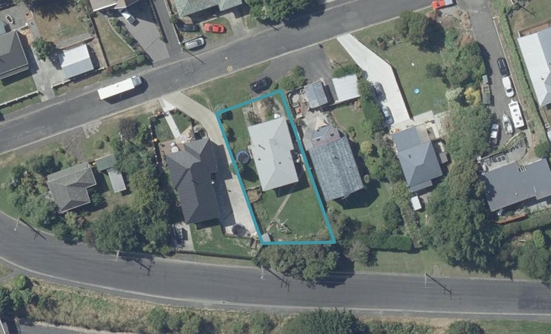 17 Binnie Street, Abbotsford, Dunedin - Carousel 1