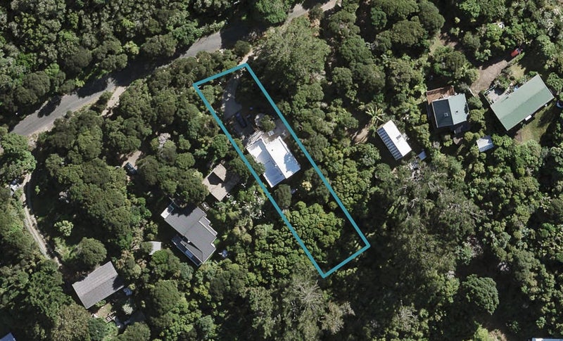 32 Hekerua Road, Oneroa, Waiheke Island - Carousel 1