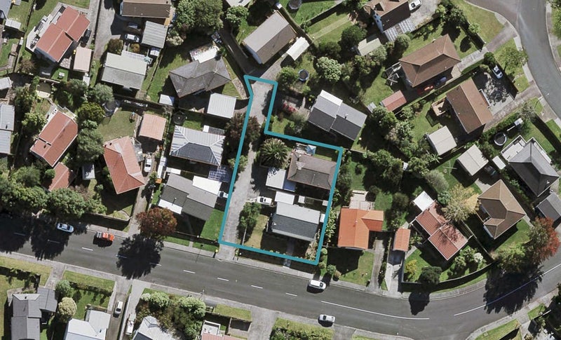 1/21 Devonshire Road, Unsworth Heights, Auckland - Carousel 1