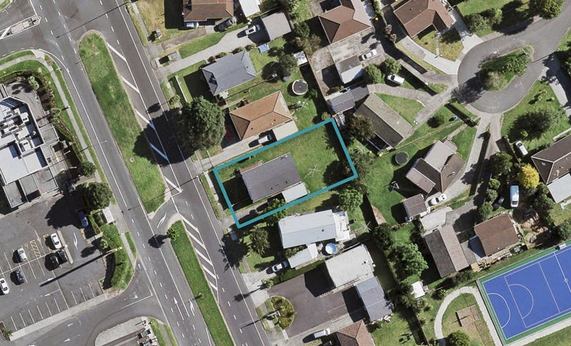 484 Roscommon Road, Clendon Park, Auckland - Carousel 1