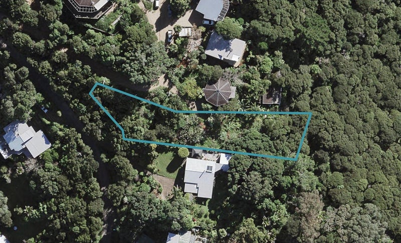 2 Bella Vista Road, Ōmiha, Waiheke Island - Carousel 1