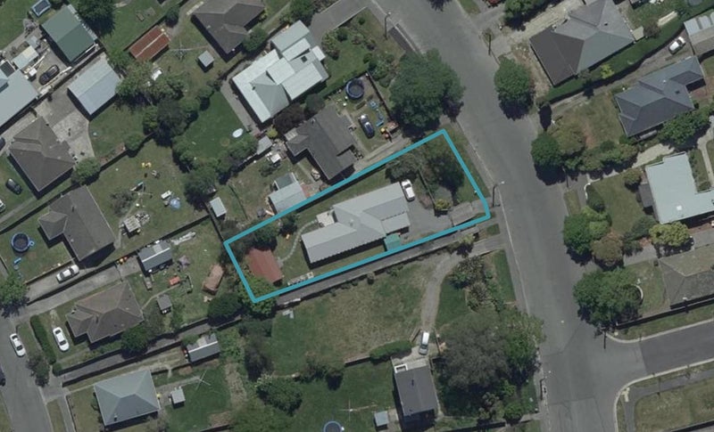 25 Brookside Terrace, Bryndwr, Christchurch - Carousel 1