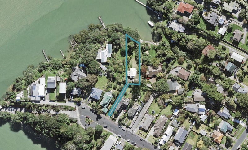 22 Beach Haven Road, Beach Haven, Auckland - Carousel 1