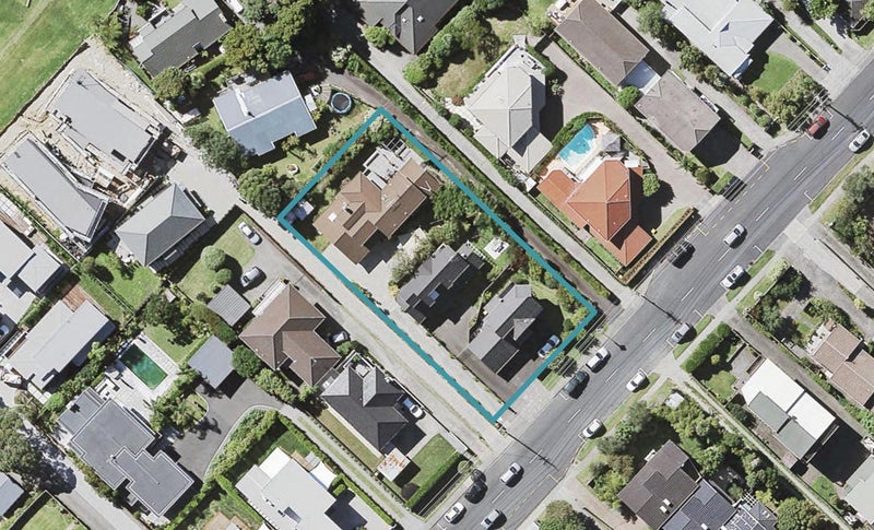 2/56 Aberdeen Road, Campbells Bay, Auckland - Carousel 1