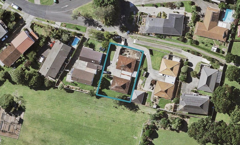 2/23 Rapallo Place, Farm Cove, Auckland - Carousel 1