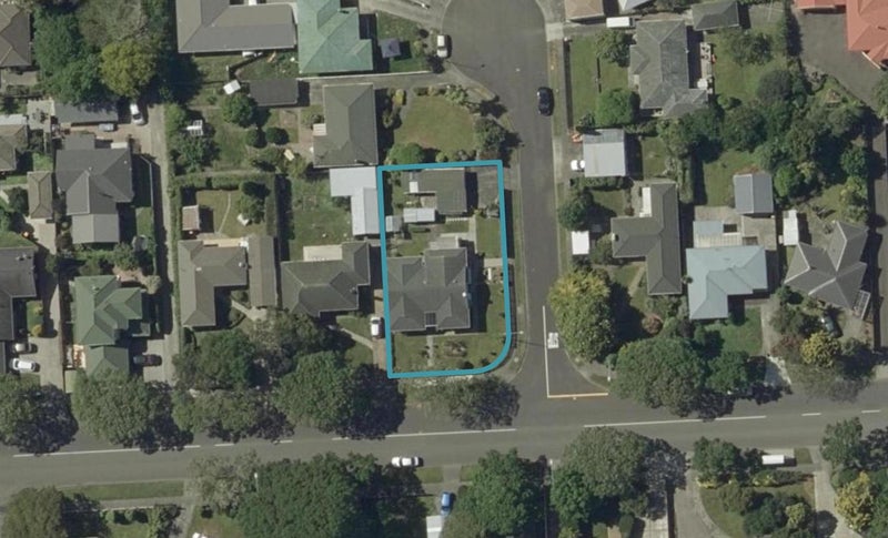 111 Pahiatua Street, Hokowhitu, Palmerston North - Carousel 1
