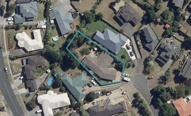 13 Silhouette Way, Western Heights, Hamilton - Carousel 1