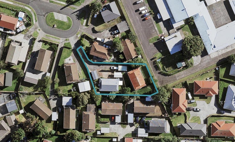 2/9 Martha Lane, Weymouth, Auckland - Carousel 1