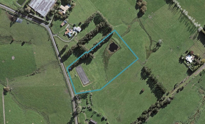39 Anderson Road, Helensville - Carousel 1