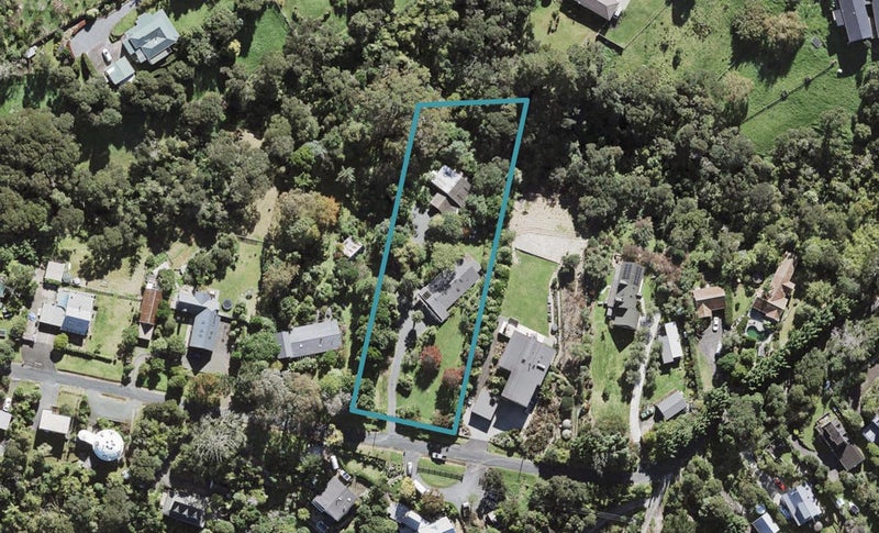 42 Chatham Avenue, Paremoremo, Auckland - Carousel 1