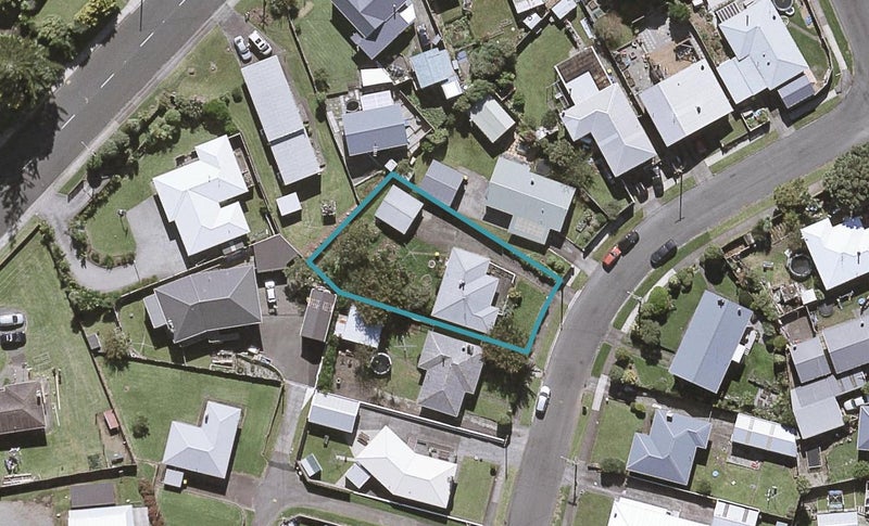21 Rospeath Crescent, Spotswood, New Plymouth - Carousel 1