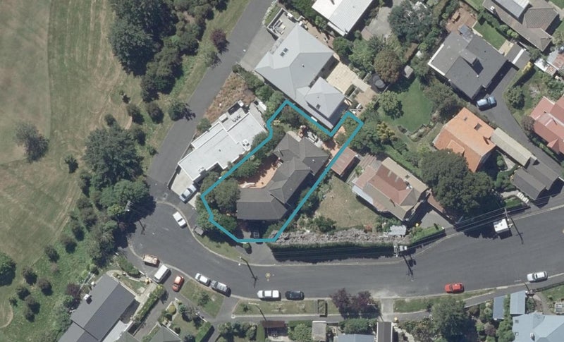 34 Prestwick Street, Maori Hill, Dunedin - Carousel 1