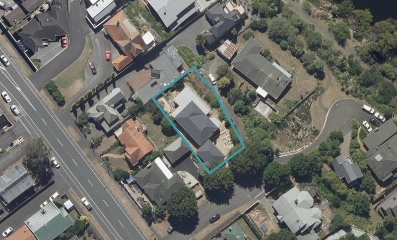 1 Dillicar Street, Whitiora, Hamilton - Carousel 1