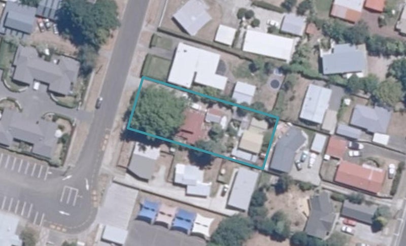 2/16 Parata Street, Two Mile Bay, Taupō - Carousel 1
