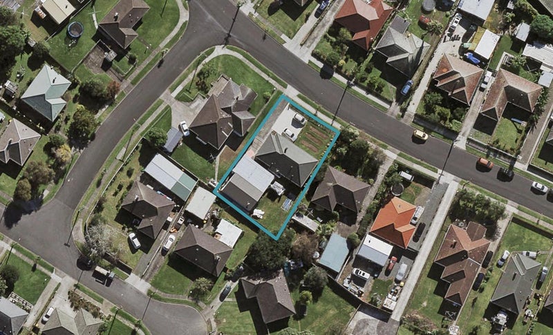 22 Ashton Avenue, Otara, Auckland - Carousel 1