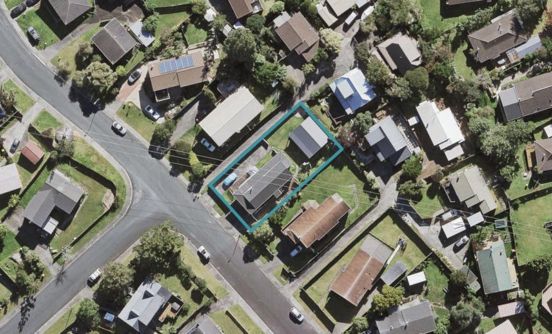 19 Hale Crescent, Bayview, Auckland - Carousel 1