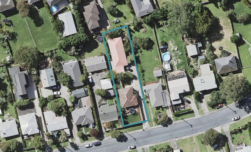 1/16 Montgomery Avenue, Belmont, Auckland - Carousel 1