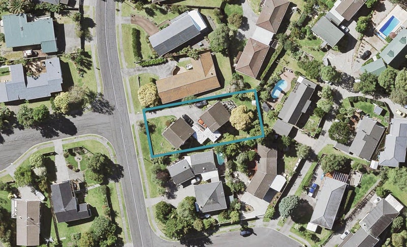 1/27 Weetman Drive, Browns Bay, Auckland - Carousel 1