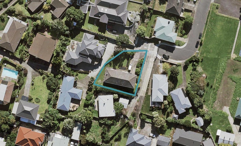 2/5 Boyd Avenue, Onehunga, Auckland - Carousel 1