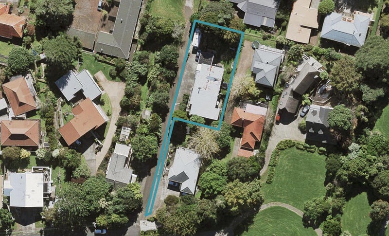 1/18A Budock Road, Hillsborough, Auckland - Carousel 1