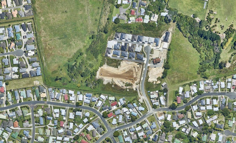 18 Equine Way, Brookfield, Tauranga - Carousel 1