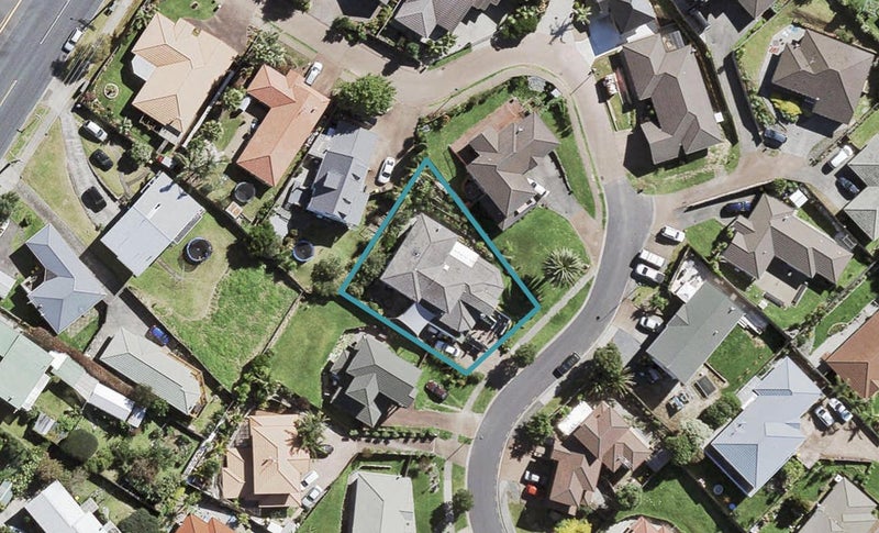 18 San Domingo Rise, Henderson, Auckland - Carousel 1