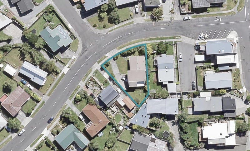 5 Oakleigh Street, Maungaraki, Lower Hutt - Carousel 1