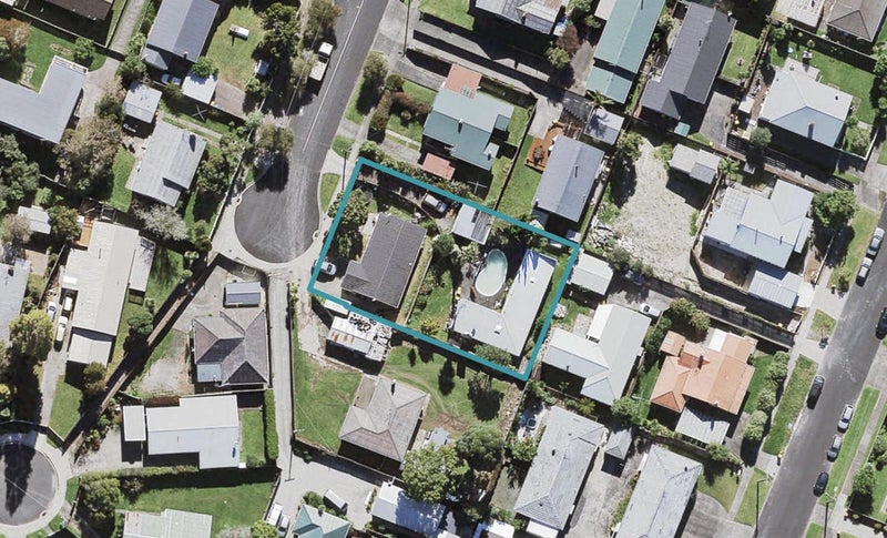 1/14 Hinekohu Street, New Lynn, Auckland - Carousel 1