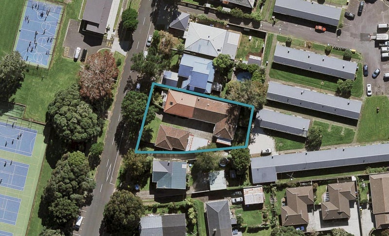 1/73 Symonds Street, Onehunga, Auckland - Carousel 1
