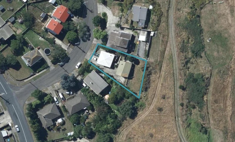 8A Owhiti Street, Titahi Bay, Porirua - Carousel 1