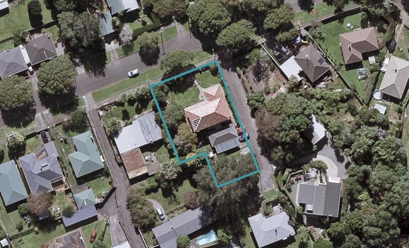 14C Woodleigh Street, Frankleigh Park, New Plymouth - Carousel 1