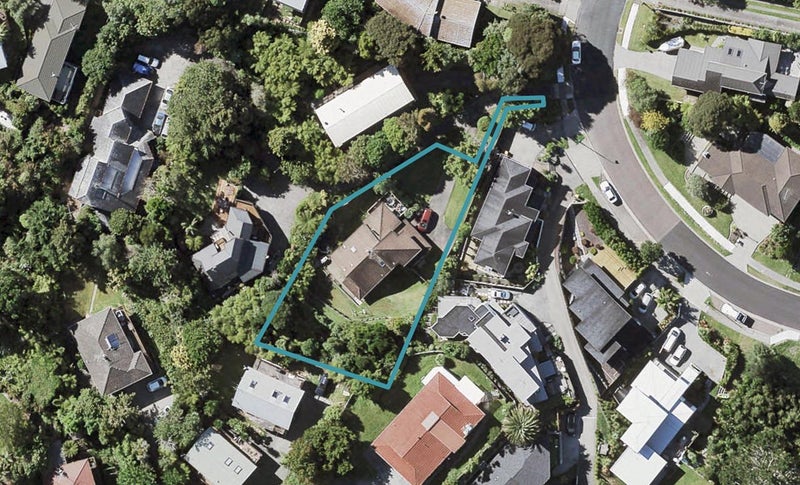 24 Helvetia Drive, Browns Bay, Auckland - Carousel 1