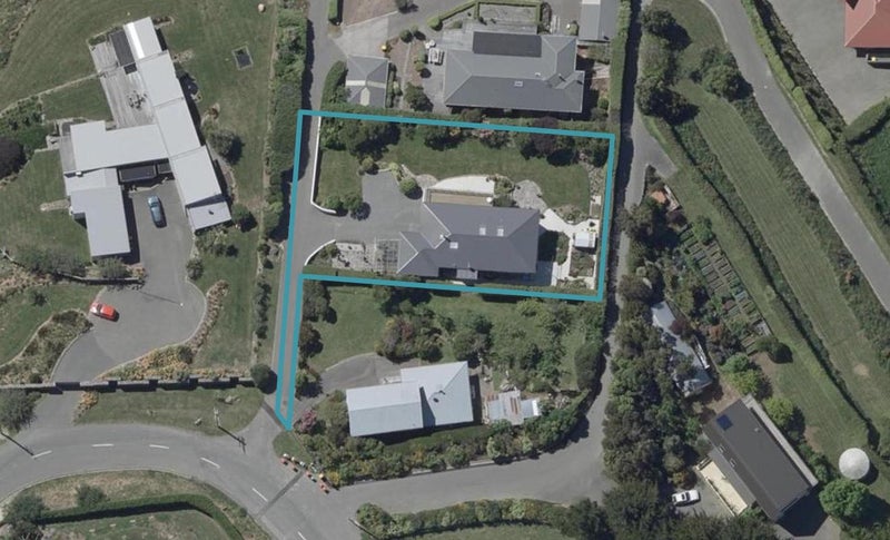 341 Mount Pleasant Road, Mount Pleasant, Christchurch - Carousel 1