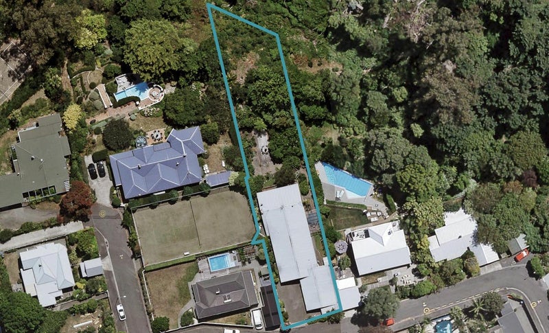 7 Cobden Crescent, Bluff Hill, Napier - Carousel 1