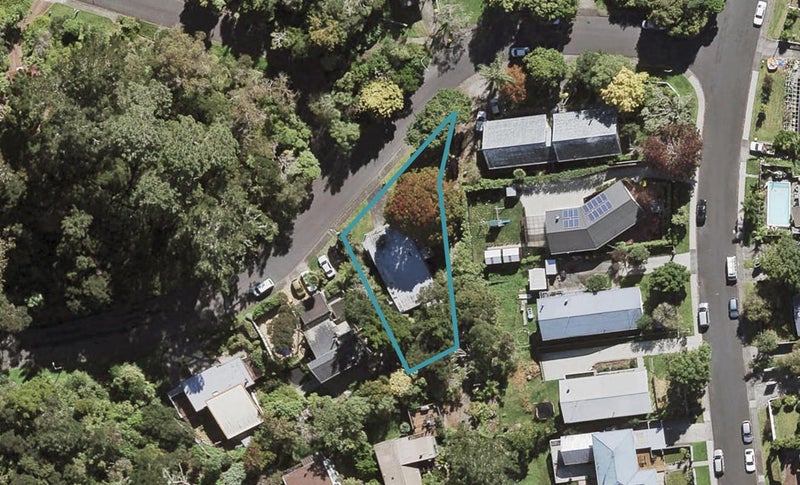 10 Trelawny Place, Hillcrest, Auckland - Carousel 1
