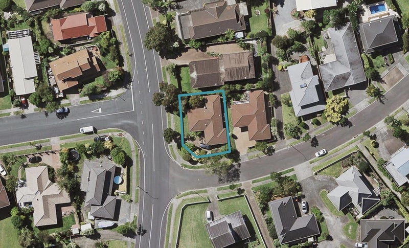 136 Norman Lesser Drive, Saint Johns, Auckland - Carousel 1