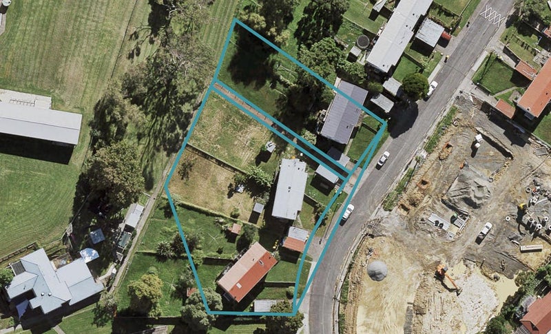 18A Cadness Street, Northcote, Auckland - Carousel 1