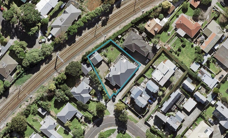 9A Wesley Avenue, Mount Albert, Auckland - Carousel 1