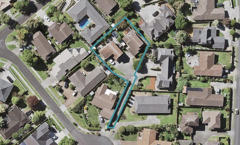 1/35 Eastridge Court, Northpark, Auckland - Carousel 1