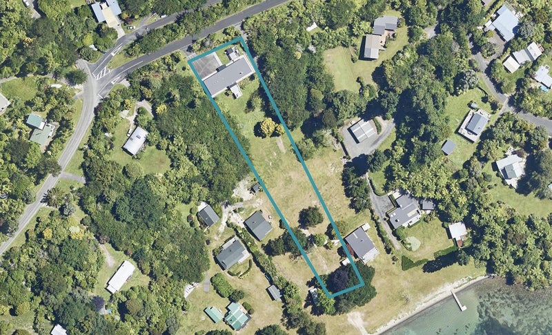 5 Ronald Road, Lake Tarawera, Rotorua - Carousel 1