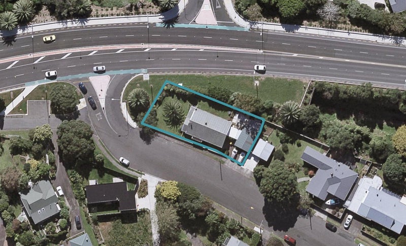 37 Waiwaka Terrace, Strandon, New Plymouth - Carousel 1