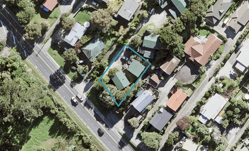 528 Whangaparaoa Road, Stanmore Bay, Whangaparaoa - Carousel 1