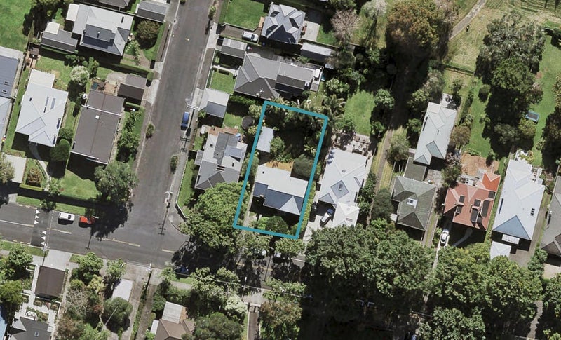 32 St Leonards Road, Mount Eden, Auckland - Carousel 1