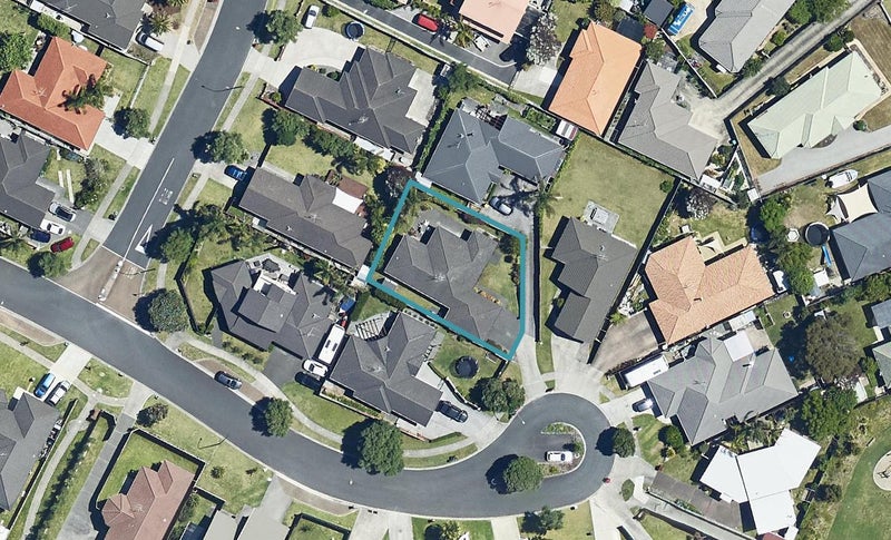 21 Madeleine Terrace, Papamoa Beach, Papamoa - Carousel 1