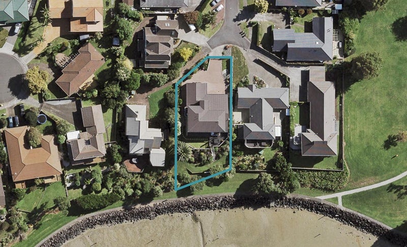 9 Idaho Place, Conifer Grove, Takanini - Carousel 1
