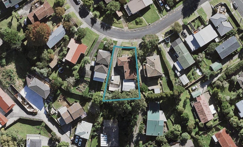 8 Pavola Grove, Glenfield, Auckland - Carousel 1