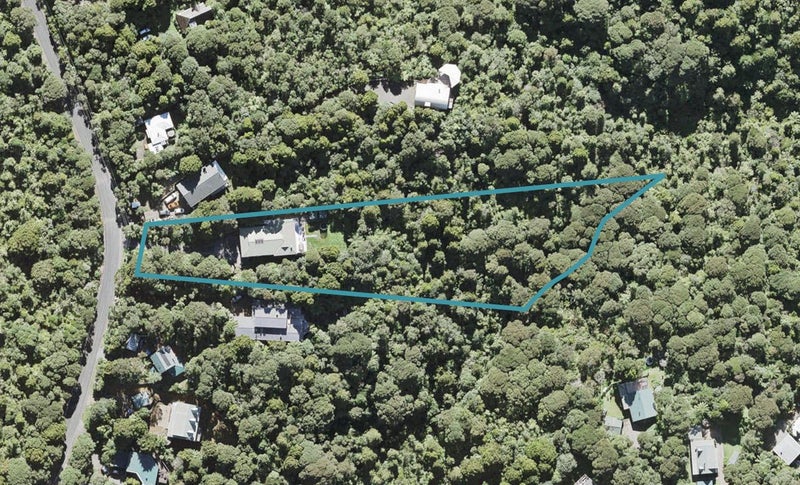 735 Scenic Drive, Henderson Valley, Auckland - Carousel 1